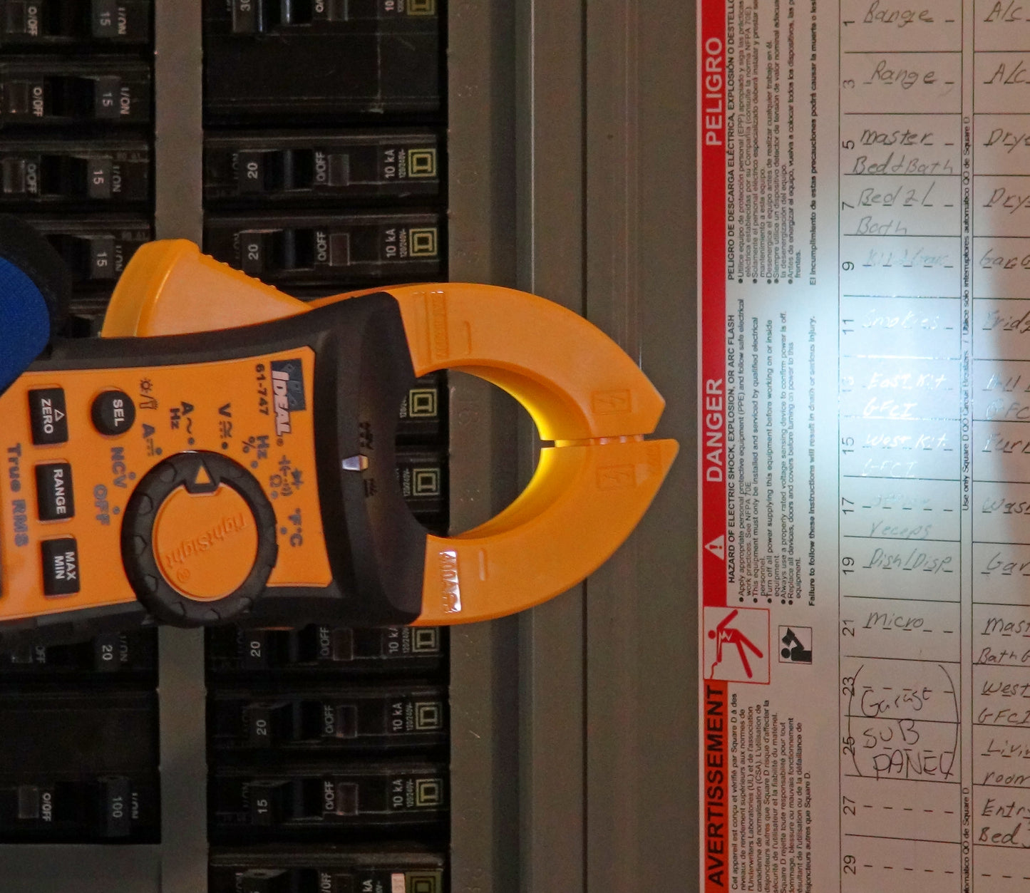 Ideal 61-747 400A AC/DC TightSight® Clamp Meter